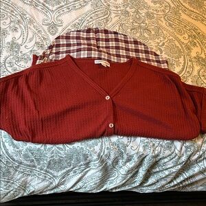 Elegant Red V-Neck Short Sleeve Top